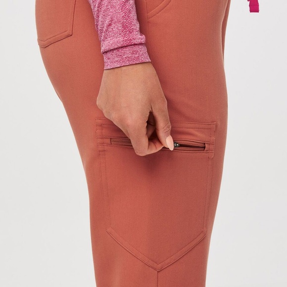 FIGS Terracotta Zamora jogger and Catarina top | XS - Picture 4 of 10